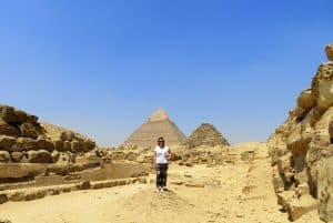 pyramids, giza, cairo, egypt, solo female traveler