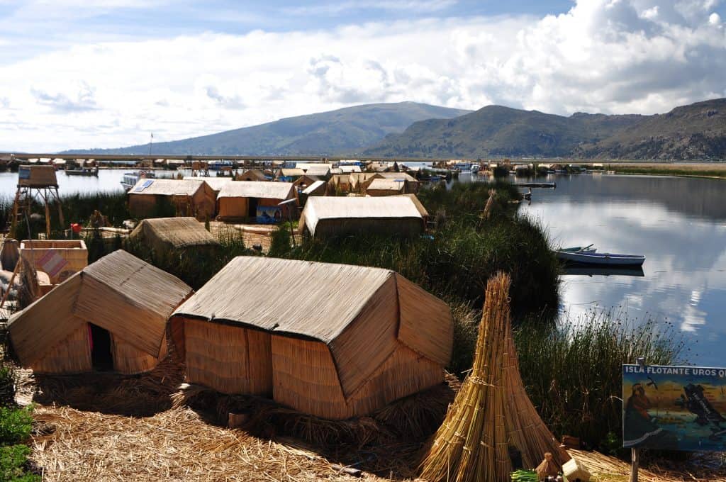 floating islands peru, houses, uros