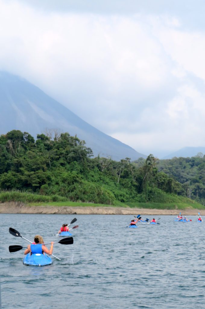 kayak lake arenal