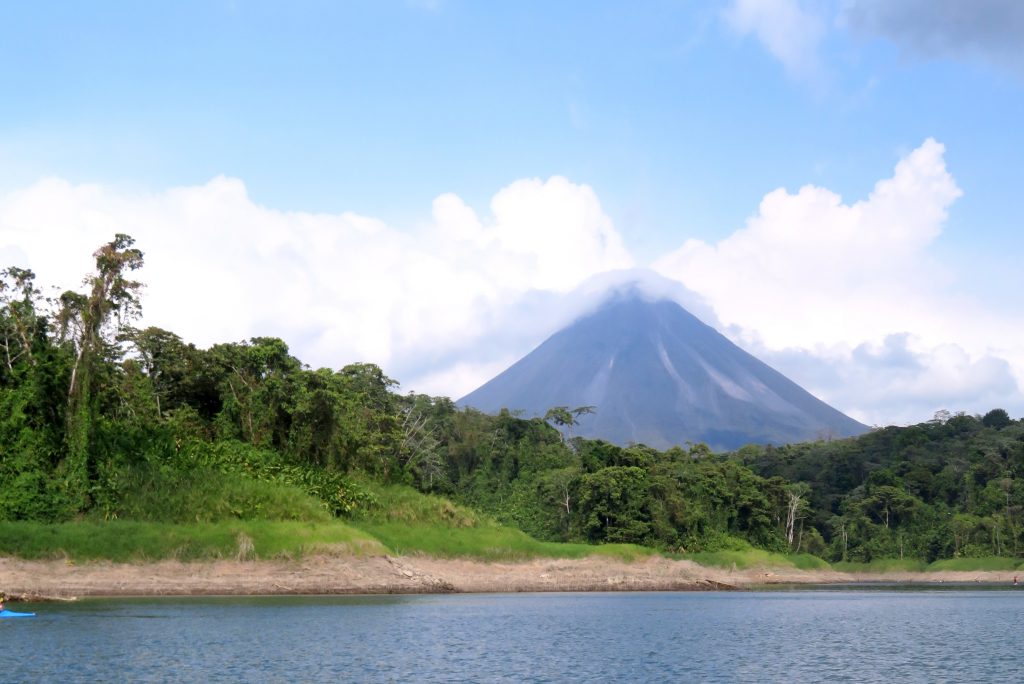 lake arenal, la fortuna costa rica
